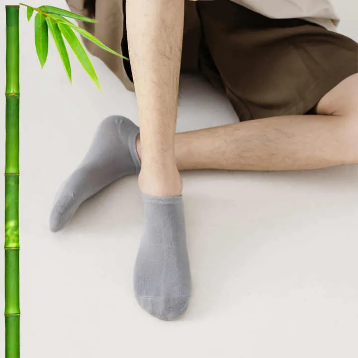 جوارب صيفية من ألياف الخيزران بسعر منخفض . Low Price Summer Bamboo Fiber Socks Casual Work