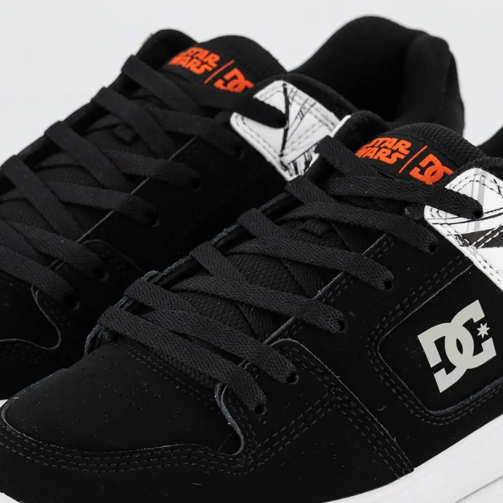 DC Shoes Mens Star Wars Pure Low Rise Trainers - Black