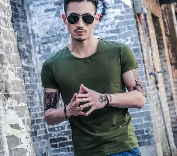 Hot Summer Men’s Bamboo Fiber T-Shirt – Lightweight and Breathable Polyester Blend
