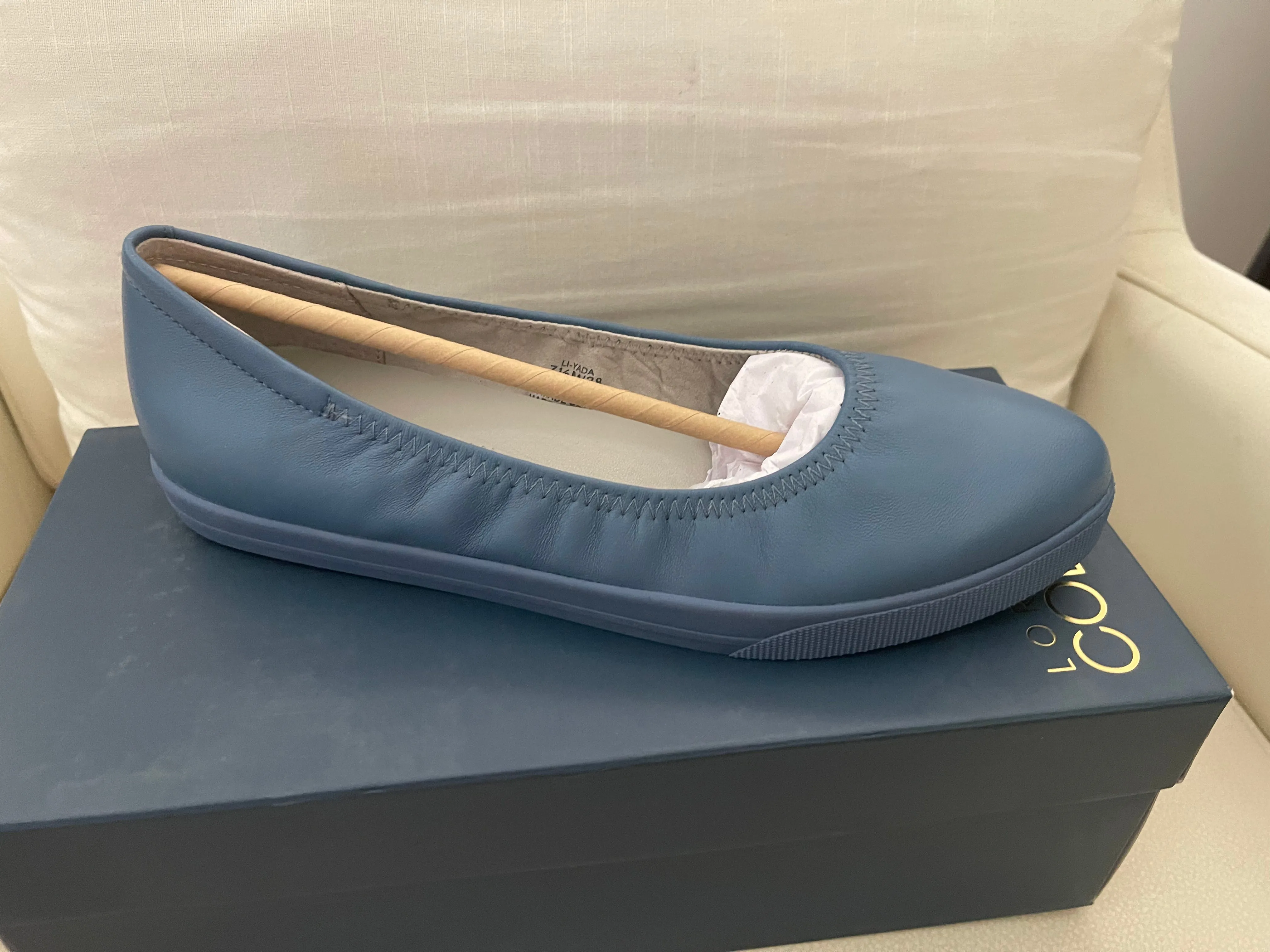 Lori Goldstein Collection Slip On Leather Flat with Elastic