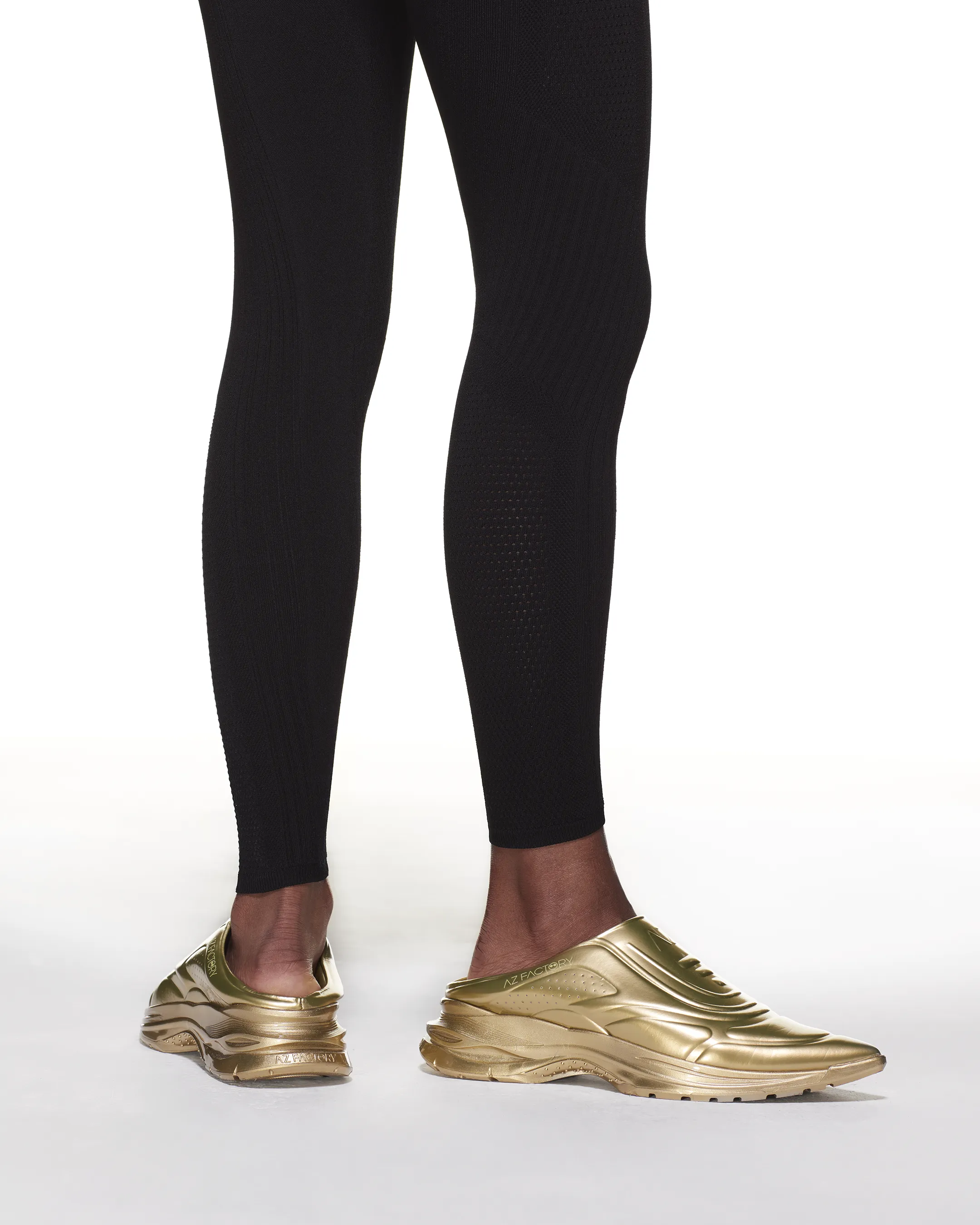 POINTY SNEAKS SLIP ON - GOLD