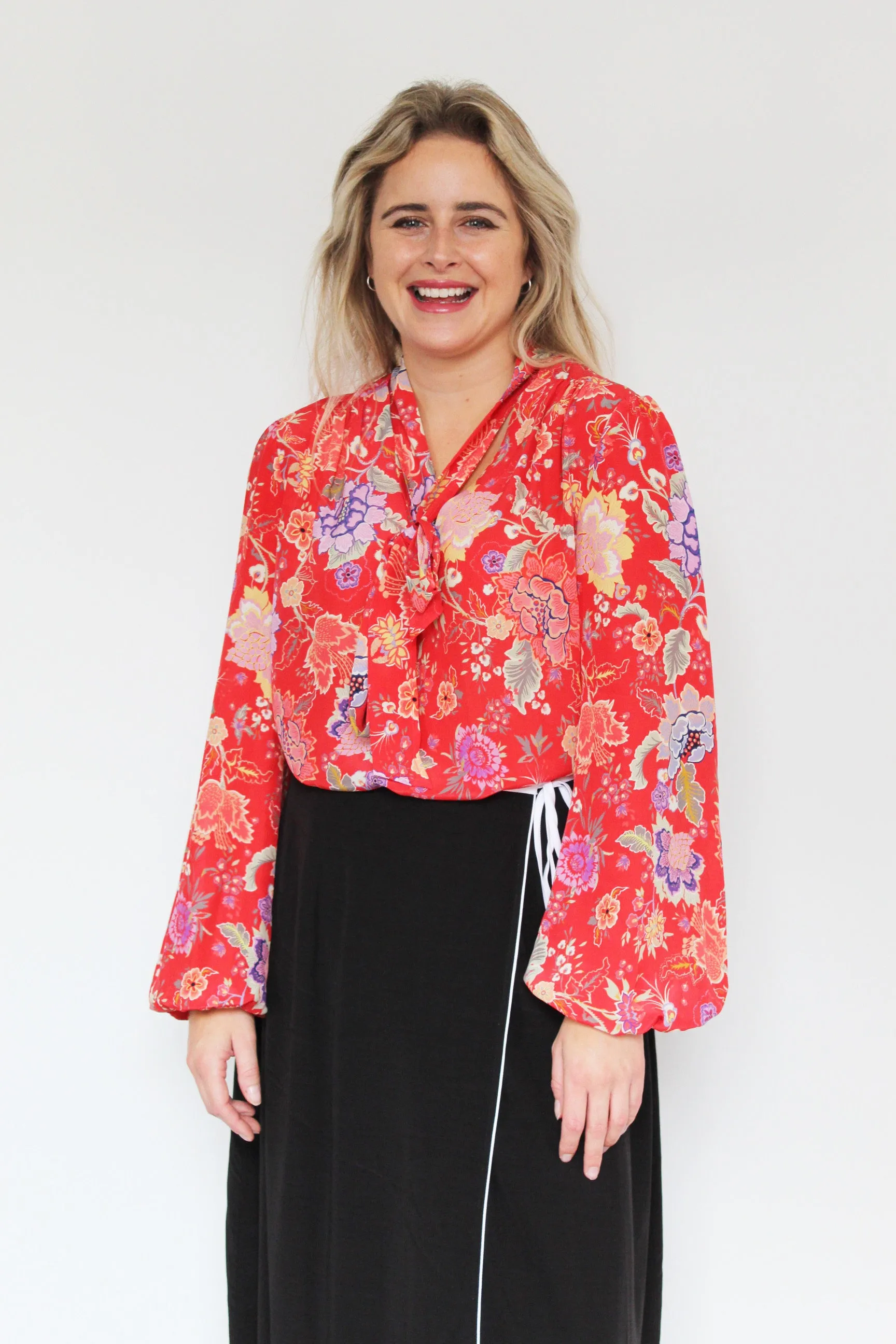 RIXO Moss Blouse in Peony Flora Red